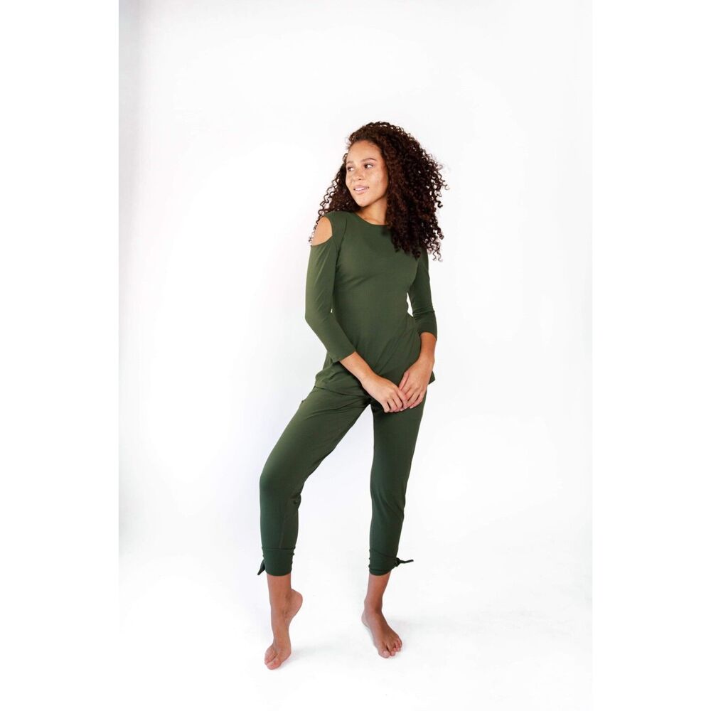 Yoga Democracy Sunday Jogger - Forest Green Small NWT